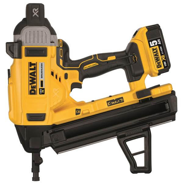 Chiodatrice cemento 18V brushless DeWALT, motore brushless, design compatto, ideale per lavoro su cemento.