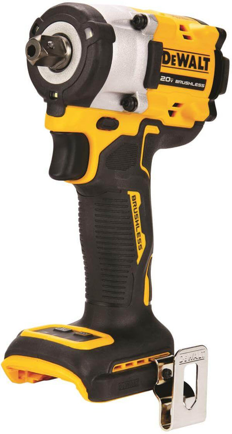 Avvitatore impulsi 18V DeWALT DCF922NT-XJ con attacco 1/2", design ergonomico e motore brushless.