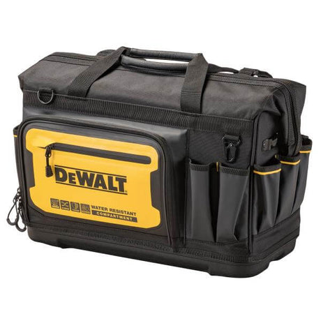 Borsa rettangolare DeWALT 20 pollici alta qualità con apertura ampia e scomparti per trapano e batterie.