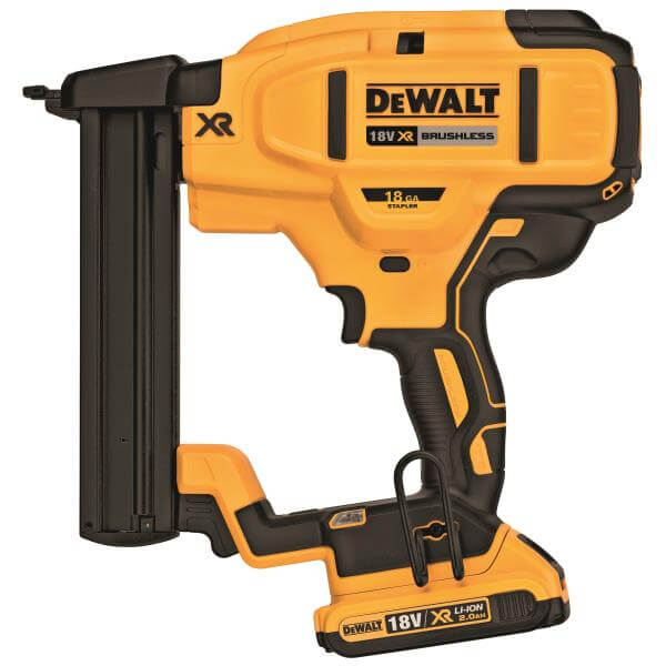 DeWALT DCN681D2-QW - CUCITRICE GRAFFETTATRICE 18 GAUGE. Motore BRUSHLESS. DeWALT