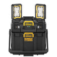 torcia LED DeWALT 4000 lumen in vasca portautensili aperta con torce ruotabili e compatibilità tough system 2.0