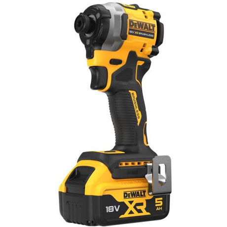 DeWALT DCF850P2T-QW - Avvitatore ad impulsi compatto 3 velocità 18V XR BRUSHLESS attacco 1/4”. Coppia di serraggio 205Nm DeWALT