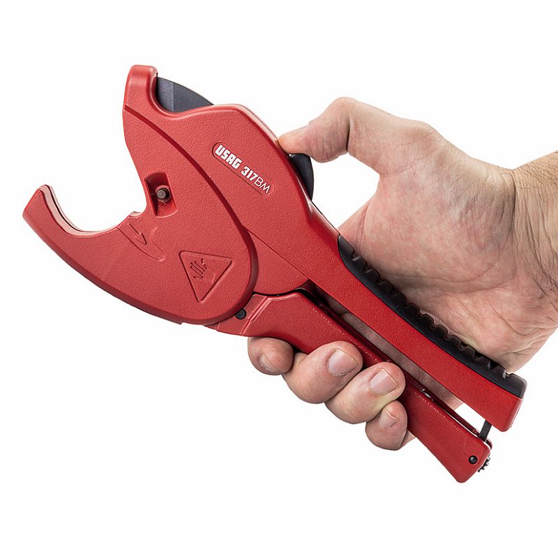 Cesoia tagliatubi USAG 317 BM da 42 mm rossa impugnata a mano