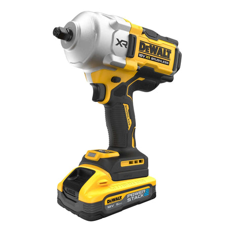 Avvitatore ad impulsi alta potenza DeWALT 18V, modello DCF961H2T-QW, con batteria Powerstack 5Ah.