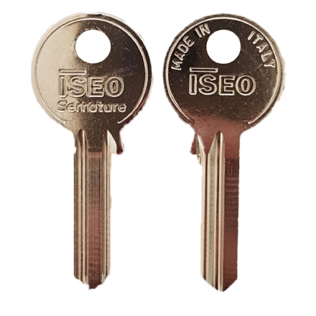 ISEO CHIAVE OTTONE NICHELATO '020159' lunghezza 24,3 mm - 5 spine